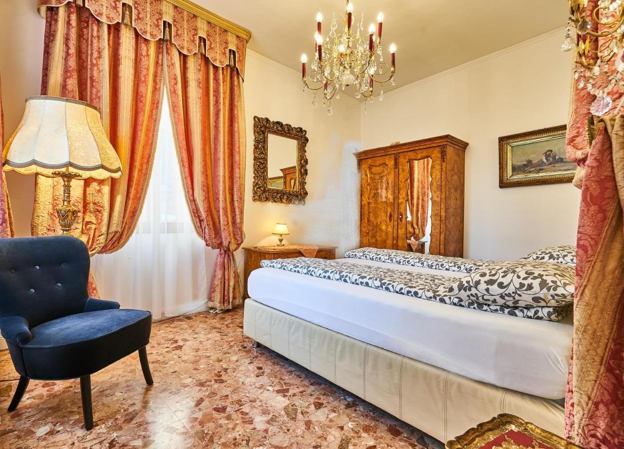 Venezianischer Palazzo Mit Kostenlosen Wlan Naehe Markusplatz Buitenkant foto